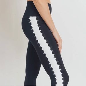 NWT Art Deco Leggings
